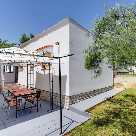 House Mihael Semesterbostad